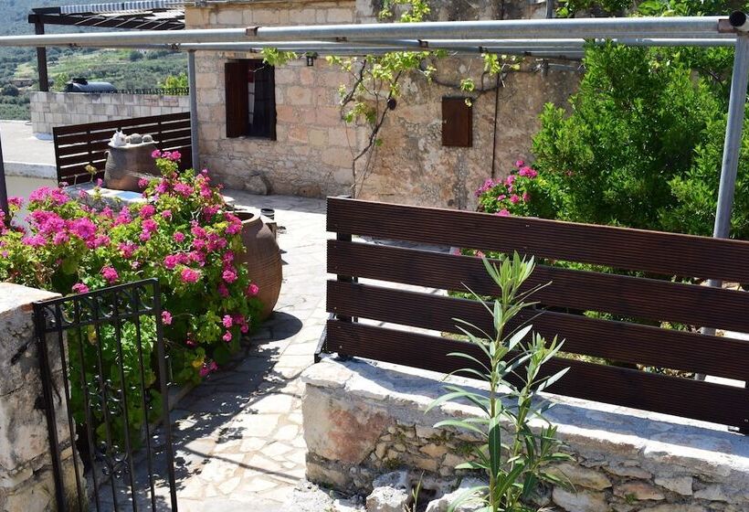 پانسیون Eirini's Stone House