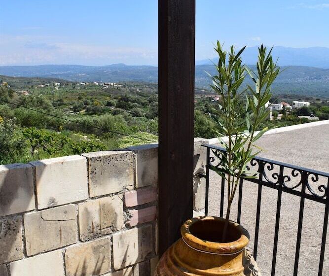 پانسیون Eirini's Stone House