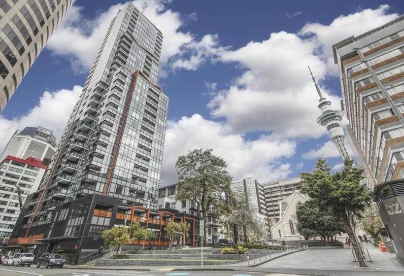 Seaview Penthouse With Free Parking