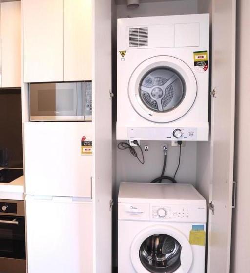 Seaview Penthouse With Free Parking