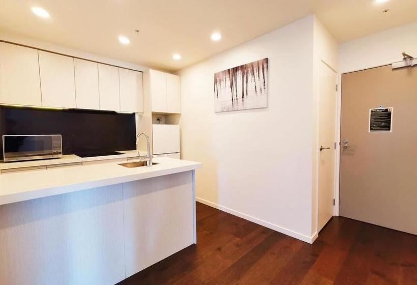 Seaview Penthouse With Free Parking