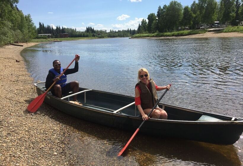 Otel 7 Gables Inn & Suites