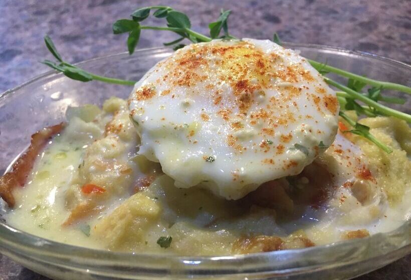 Otel 7 Gables Inn & Suites