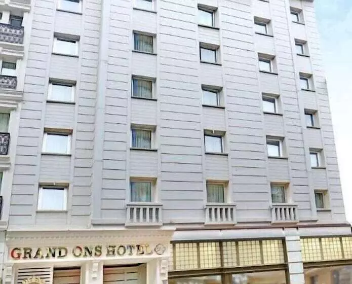 هتل Grand Ons