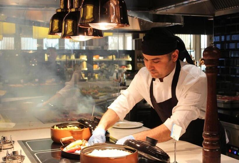 هتل Paloma Perissia