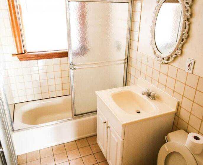 هتل The Farrington Inn