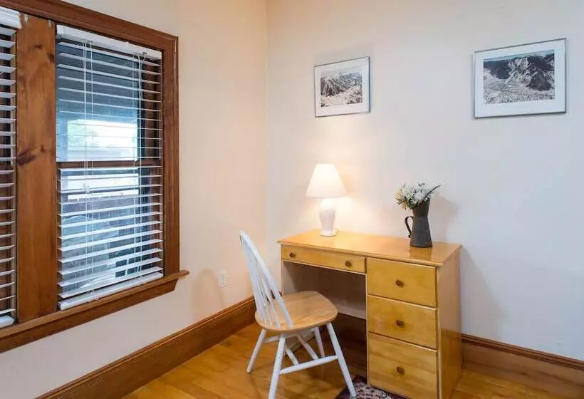 Отель The Farrington Inn