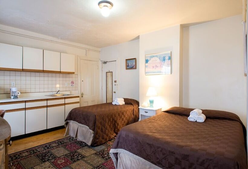 هتل The Farrington Inn