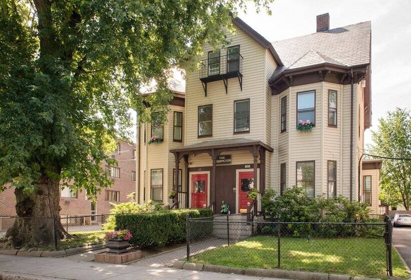 هتل The Farrington Inn