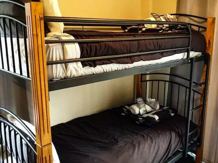 Retkeilymaja Tombstone Motel, Lodge & Backpackers