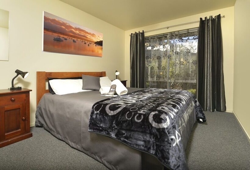 הוסטל Tombstone Motel, Lodge & Backpackers