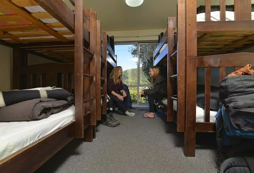 Retkeilymaja Tombstone Motel, Lodge & Backpackers