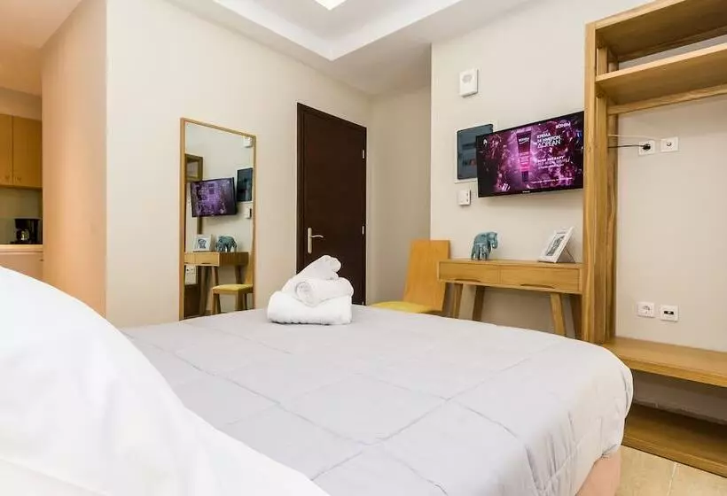 Alektor Studios & Apartments