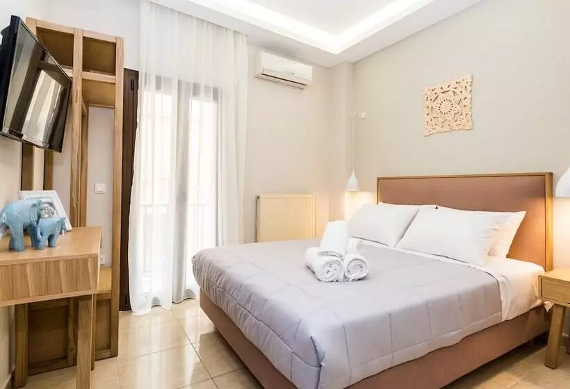 Alektor Studios & Apartments