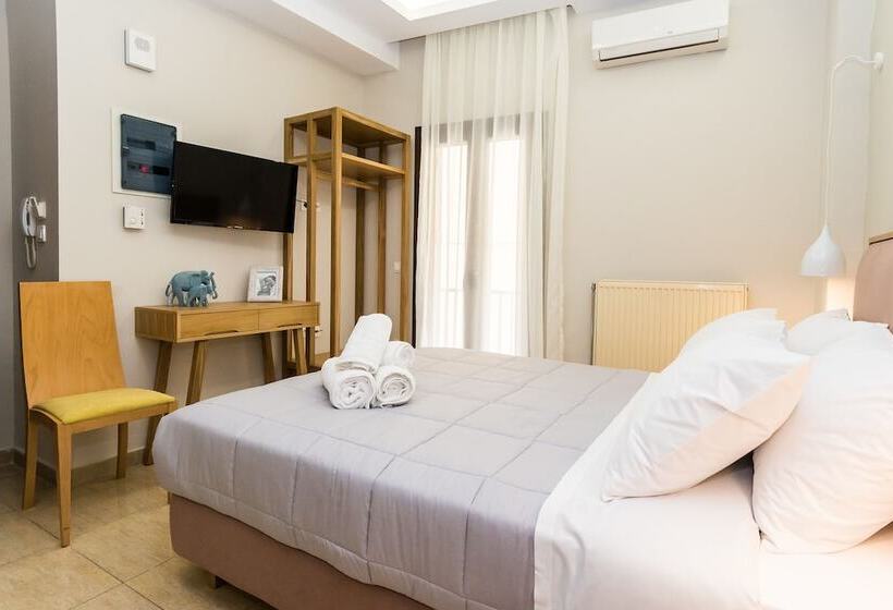 Alektor Studios & Apartments