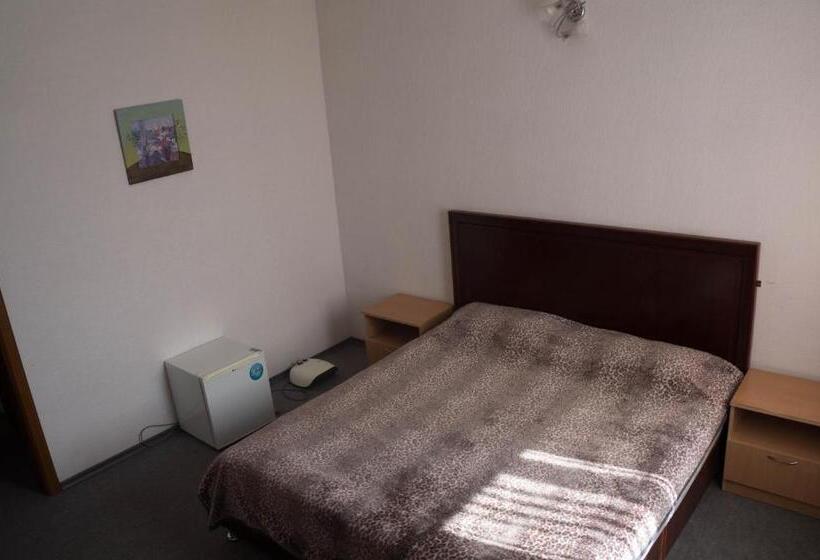 تختخواب و صبحانه гостиница сапсан