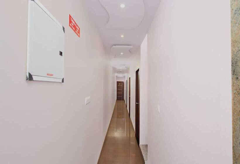 Hotel B S International