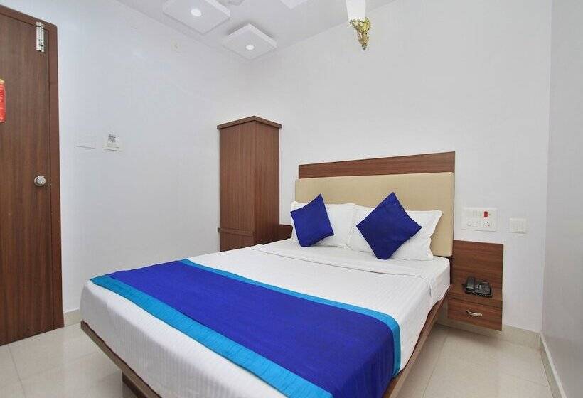 Hotel B S International