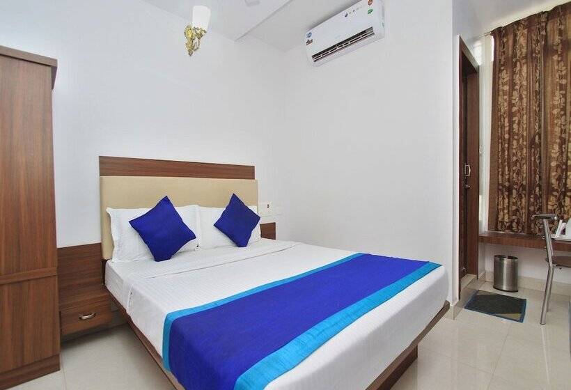 Hotel B S International