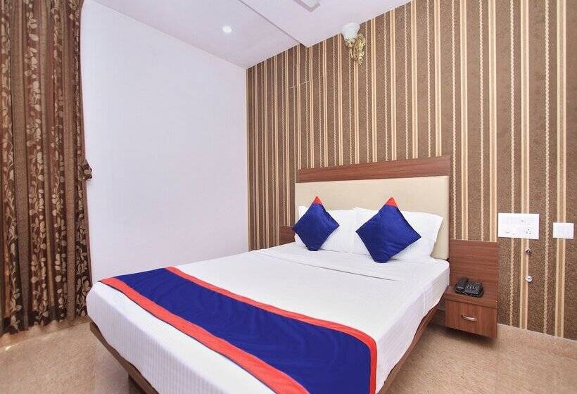 Hotel B S International