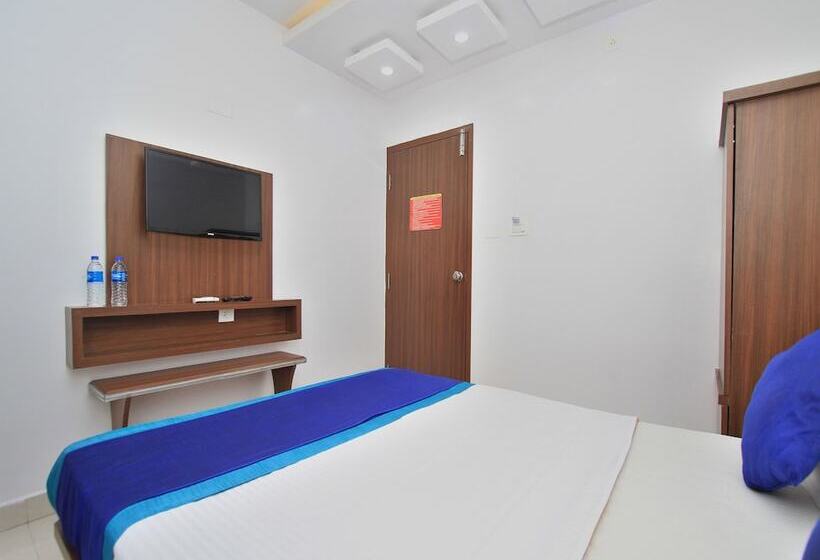 Hotel B S International