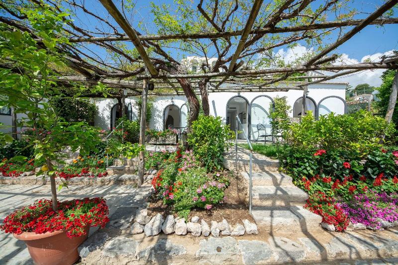 Отель Villa Amore