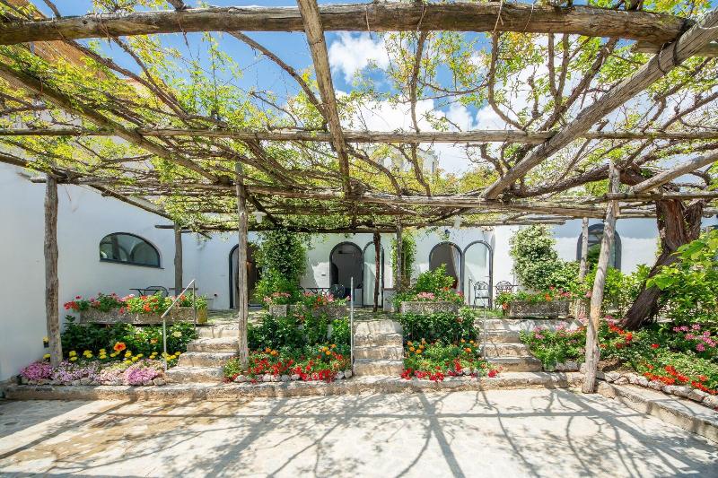 Отель Villa Amore