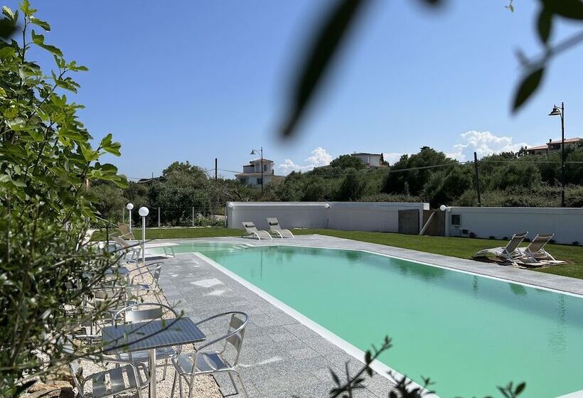 بنسيون Al Mare Da Francesca