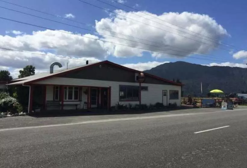 Majatalo Kokatahi Valley Country Inn