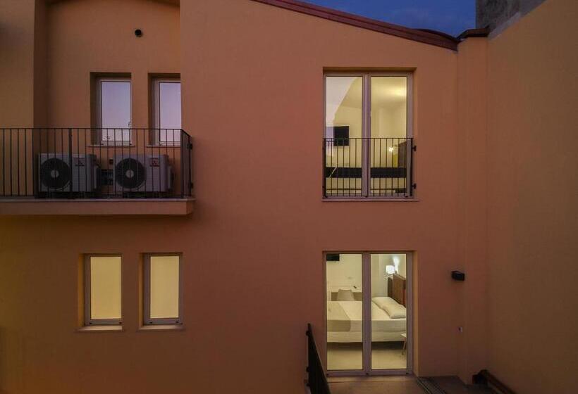 بنسيون Th Collection Rooms