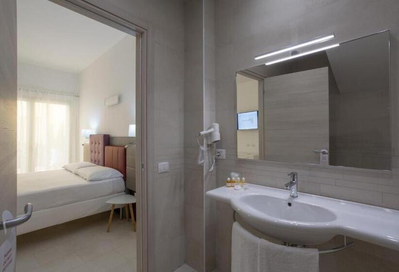 بنسيون Th Collection Rooms