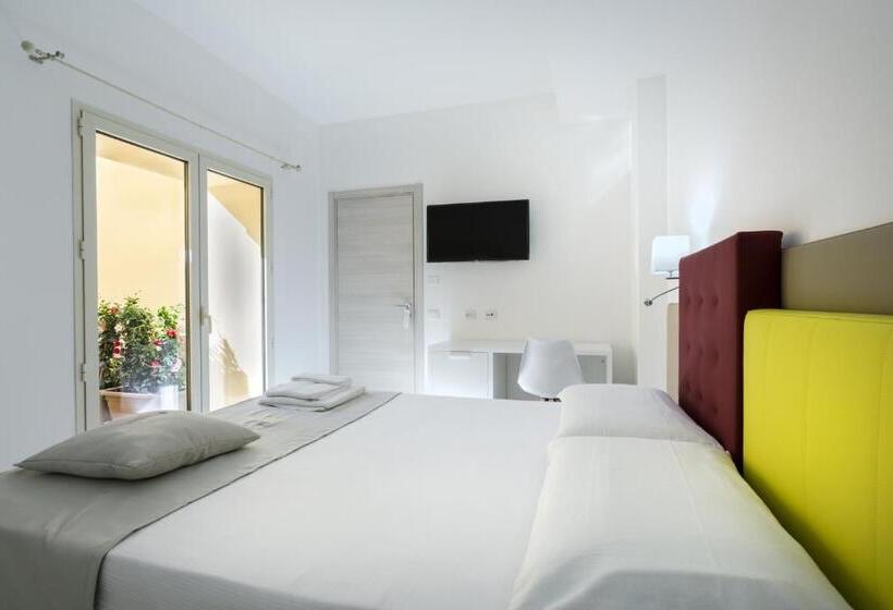 بنسيون Th Collection Rooms