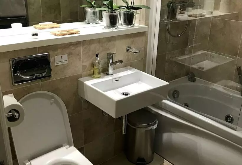 ペンション Violet Lodge