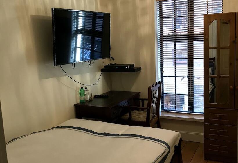 ペンション Violet Lodge