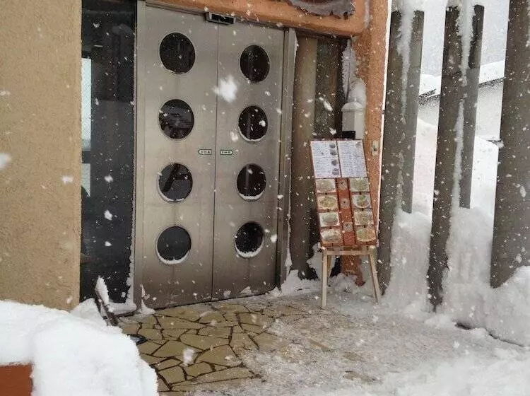 Hotelli Lodge Nakajima