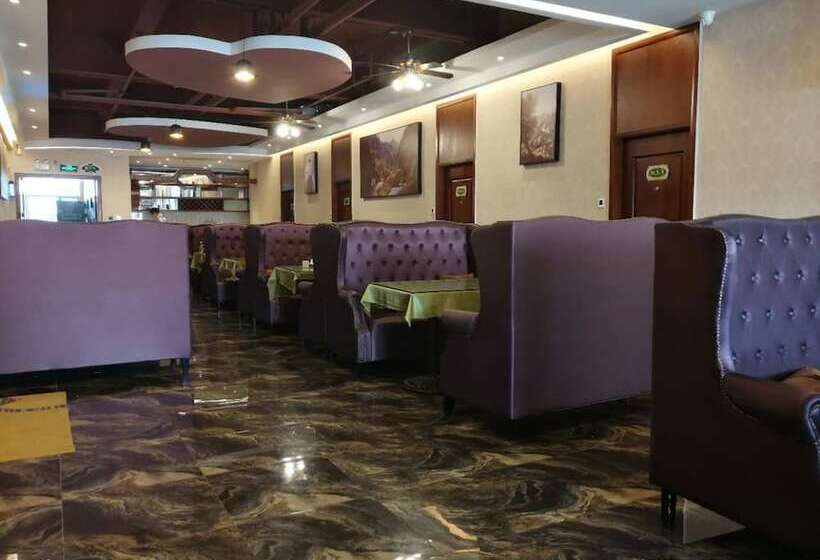 Vienna Hotel Shenzhen Gongming Bus Station