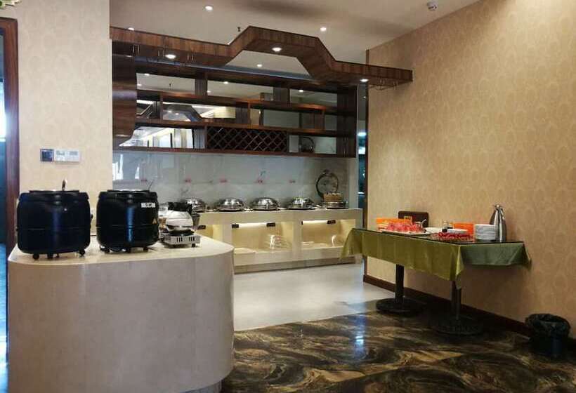 Vienna Hotel Shenzhen Gongming Bus Station