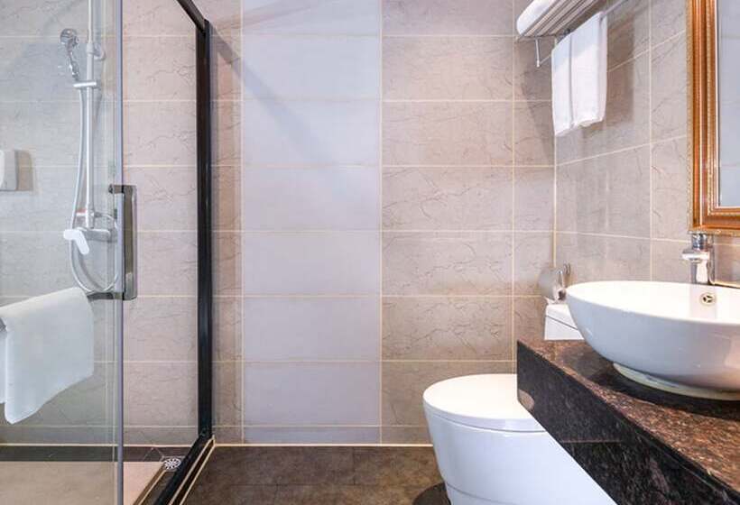 Vienna Hotel Shenzhen Gongming Bus Station