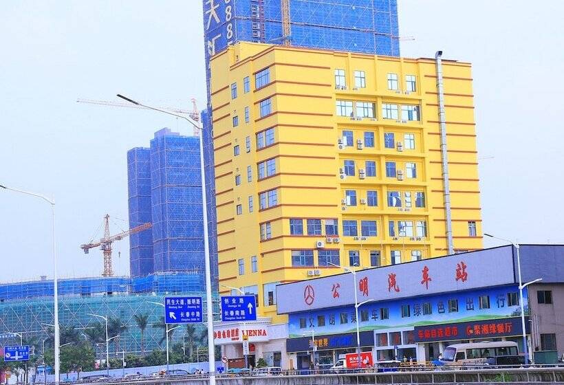 Vienna Hotel Shenzhen Gongming Bus Station