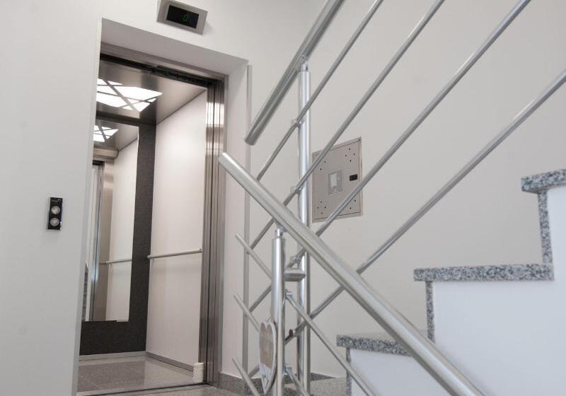 بنسيون Villa Nani