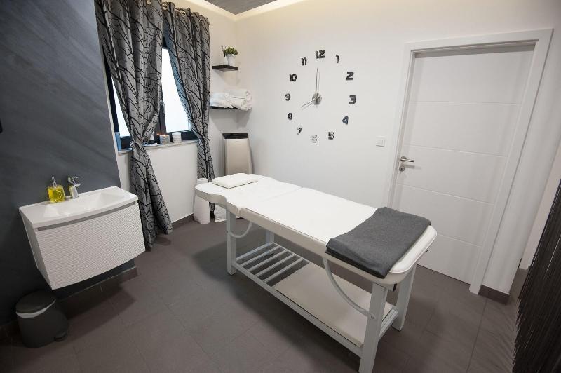 بنسيون Villa Nani