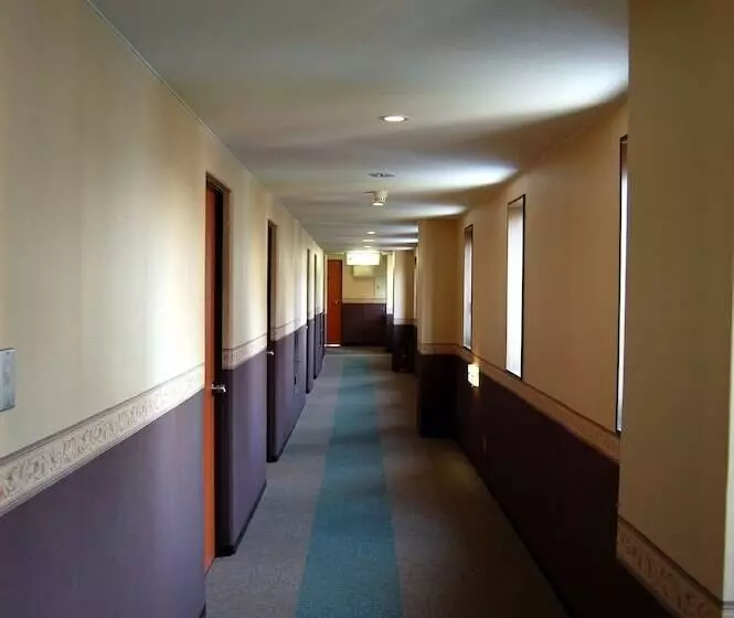 Purple Hotel Futsukaichi