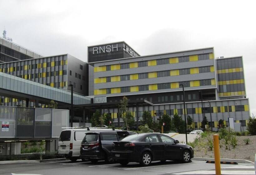 Wyndel Apartments   Sergeants