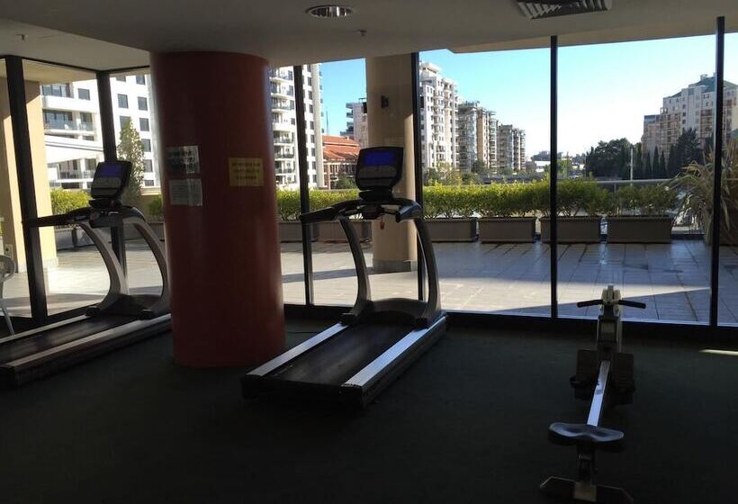 Wyndel Apartments   Sergeants