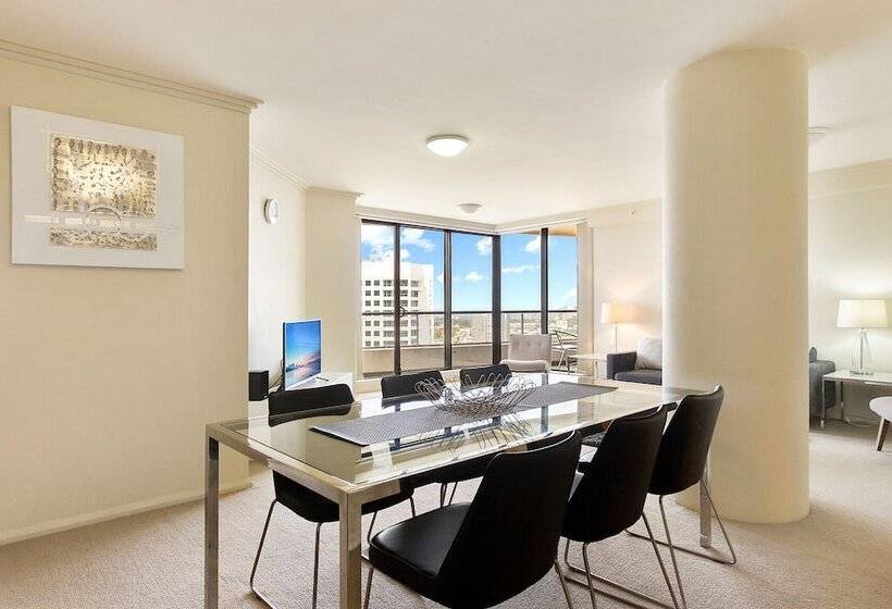 Wyndel Apartments   Sergeants