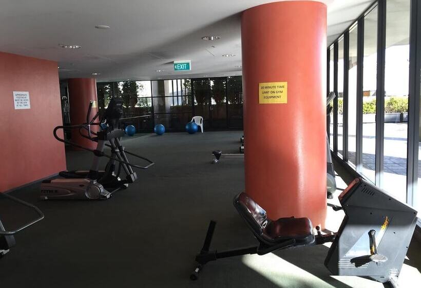 Wyndel Apartments   Sergeants