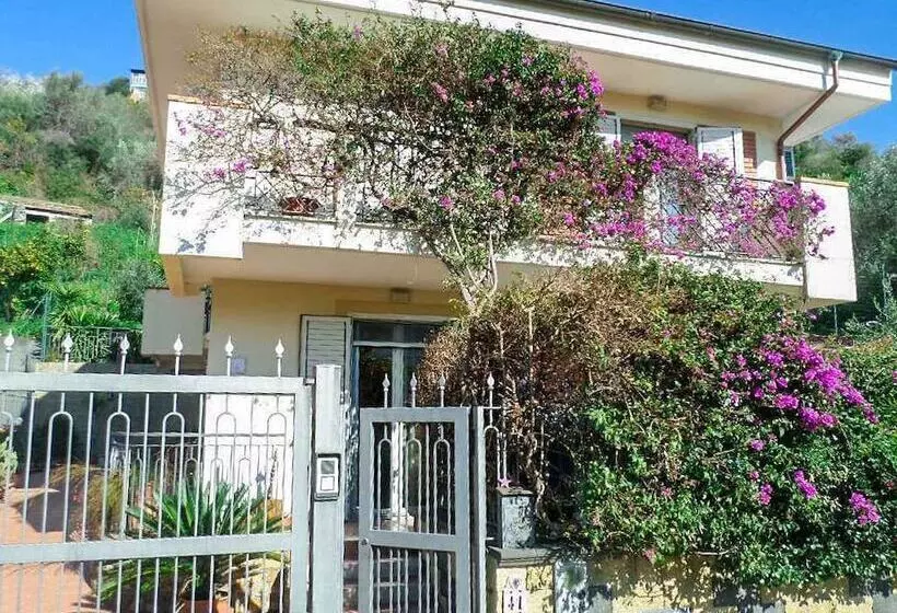 تختخواب و صبحانه Dolce Casa N41