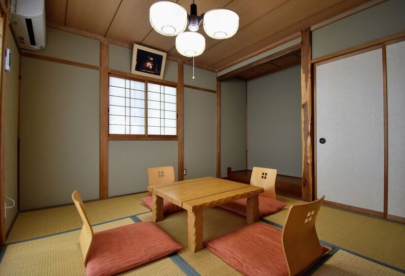 Canadian Log Cottage Takitaro