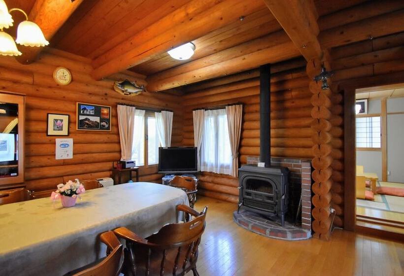 Canadian Log Cottage Takitaro