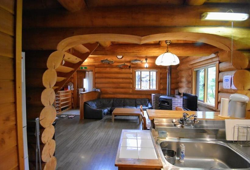 Canadian Log Cottage Takitaro